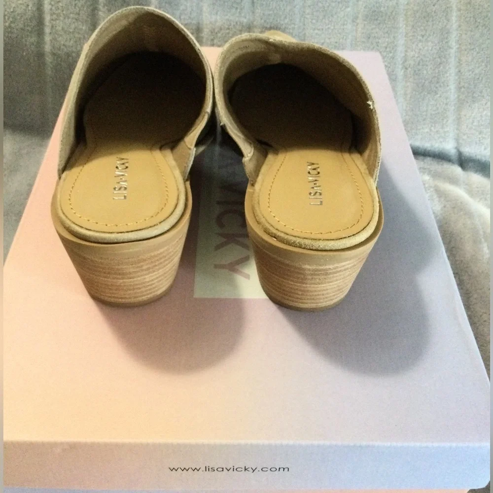 Lisa-Vivcky Women's Tan Suede Pointed Slip-On Mules - Picture 4 of 9